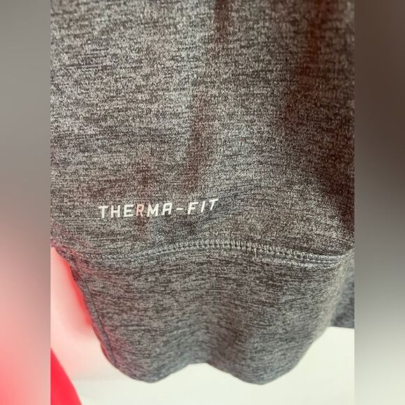 Nike Therma-Fit Small Pink & Grey Hoodie - Picture 7 of 7